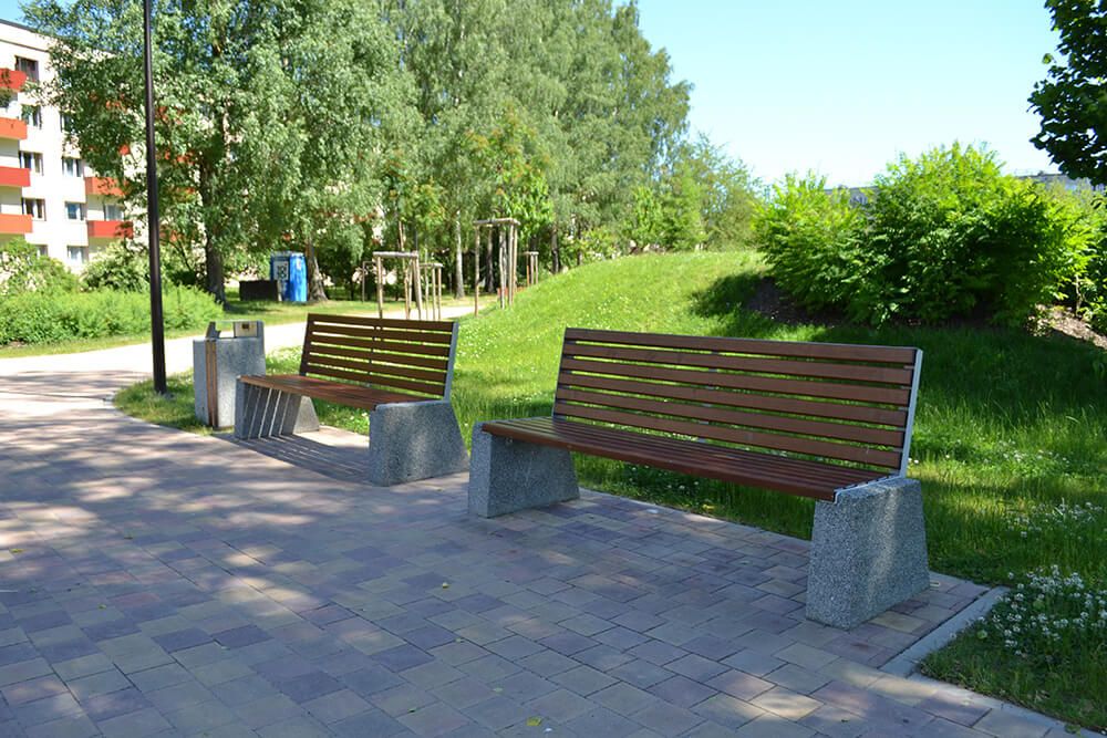 Installation of benches, garbage bins and bicycles racks 1 1