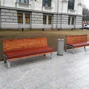 Betona un granīta bruģa/plākšņu ieklāšana ceļiem un laukumiem, ar zālienšūnām stiprināta grants seguma izveide, grants celiņa izbūve koku alejā, ceļa barjeras uzstādīšana, jumta dārza ierīkošana, zāliena un apstādījumu ierīkošana, labiekārtojuma elementu uzstādīšana 20