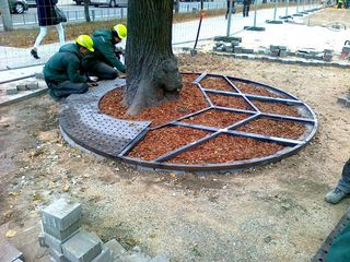 Betona un granīta bruģa/plākšņu ieklāšana ceļiem un laukumiem, ar zālienšūnām stiprināta grants seguma izveide, grants celiņa izbūve koku alejā, ceļa barjeras uzstādīšana, jumta dārza ierīkošana, zāliena un apstādījumu ierīkošana, labiekārtojuma elementu uzstādīšana 8