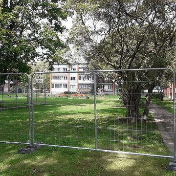 Bruģa seguma izbūve teritorijā, apstādījumu ierīkošana, labiekārtojuma elementu uzstādīšana 5