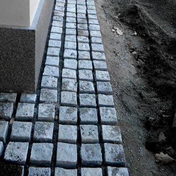 Betona un granīta bruģa/plākšņu ieklāšana ceļiem un laukumiem, ar zālienšūnām stiprināta grants seguma izveide, grants celiņa izbūve koku alejā, ceļa barjeras uzstādīšana, jumta dārza ierīkošana, zāliena un apstādījumu ierīkošana, labiekārtojuma elementu uzstādīšana 5