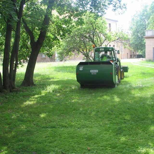 Mowing and ground clearance 5