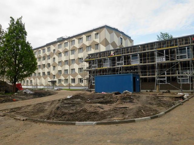 Bruģa un asfalta ieklāšana ceļiem un laukumiem, zāliena un apstādījumu ierīkošana, labiekārtojuma elementu uzstādīšana 3